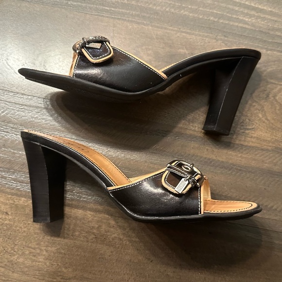 Coach Daryn Leather Sandals - Picture 3 of 4